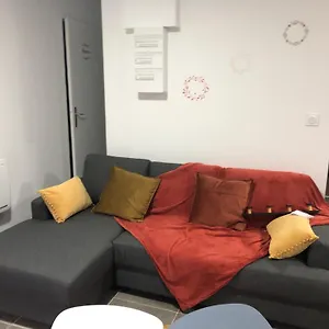 https://appartement-8-couchages.hotels-rhonealpes.com
