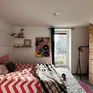 https://chez-marie-en-savoie.hotels-rhonealpes.com